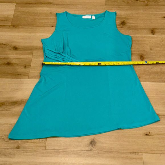 Susan Graver Liquid Knit Sleeveless Tank w Asymmetrical Hem - Size M - Picture 5 of 6